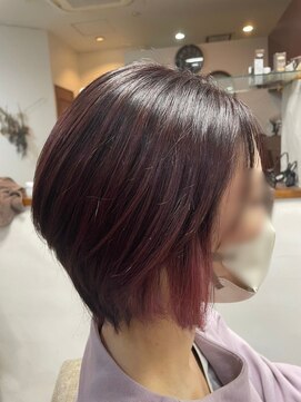 ヘアメイクアクト 都賀店 艶っぽく見せるボルドーカラー
