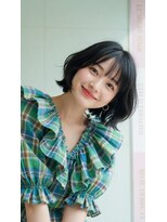 コートフィールエー(CO_T feel.a)&nbsp;トレンド感たっぷり。抜け感暗髪ボブで洒落る