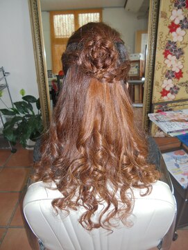 ヘアメイク プリンセス(Hair Make PRINCESS) ハーフアップ