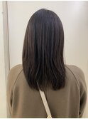 重ためミディアムロングスタイル☆ツヤサラベージュアッシュに！