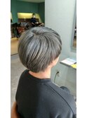 シルバーグレー
