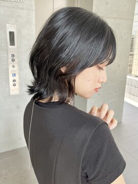 ロビー 表参道(ROBBY) ひし形ショートウルフ／アッシュブラウン／表参道／30代40代50代