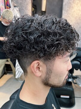 グナスティバイダムディー トウキョウ(GNASTY by DAMDEE TOKYO) ツーブロックマッシュ/波巻き/ハイライト/束感[大宮/理容室]