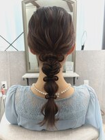 キープス(Keeps) 編みおろしローポニー