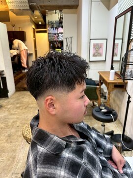 イスタ(isuta) フェードショート