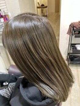 リシェス(RICHESSE)の写真/大人女性の髪のお悩みに合わせたメニューが豊富！艶とハリコシを与え、美しく健康的な髪へ。