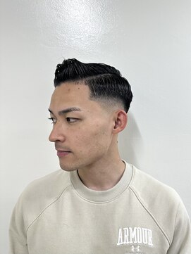 メリケンバーバーショップ トーキョー(MERICAN BARBERSHOP TYO) サイドパート
