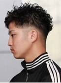 刈り上げ メンズショート クセ毛風パーマ 強めパーマ 20代 黒髪