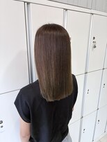 アイディー バイ ケンジ(id. by KENJE)&nbsp;明るいベースからツヤ感グレージュに！