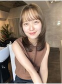 レイヤーカットミディアムレイヤー顔周りカット小顔