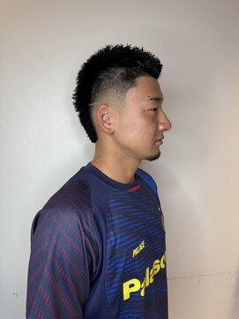 フランクスバーバーザスタンド(Frank’s barber the stand) 波巻きツイストスパイラル/リバースセンターパート/飯田橋 E