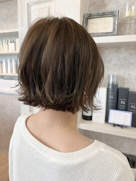 キャアリー(Caary) 福山市美容室Caary 人気ミニボブ・グレーベージュカラー