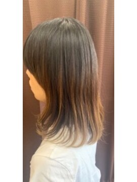 ヘアーメイク ディーエス(hair make D.S.) 軽さを感じるミディアムヘア