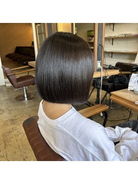 グラ デザイン アンド ヘアー 天王寺店(GRAS DESIGN & HAIR by HEADLIGHT) ぱつっとサラサラミニボブ