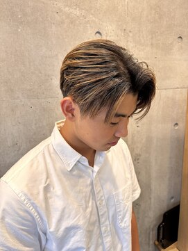 ヒート トウキョウ 目黒店(HEAT TOKYO) センターパート　バレイヤージュ　ハイライト　フェザーパーマ