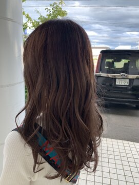 ジップ 緑店(zip) ミルクティーベージュカラー × 30代愛されレイヤー