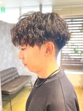 デプト(DEPT.) ツイストスパイラルメンズカットマッシュフェード眉毛カット