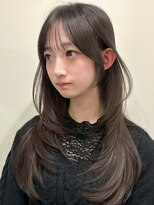 ライン(LINE)&nbsp;韓国風/レイヤー/小顔/前髪カット/髪質改善/グレージュ/透明感