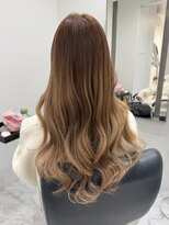 リゼル ユア 渋谷(RISEL YUA)&nbsp;シールエクステを使ったミルクティーベージュのロングヘア