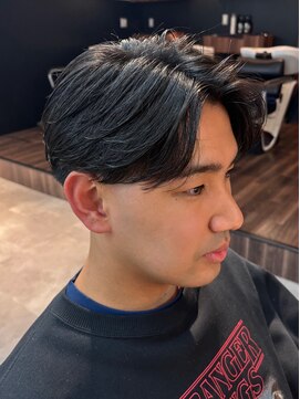 シーフフェード 千葉(Cyf FADE) 千葉駅MEN’S HAIR/サーフカール/刈り上げセンターパート