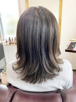 ヘアリゾート シー(Hair Resort SEA)&nbsp;☆ハイライト×大人気シルバーカラー☆