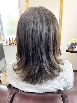 ヘアリゾート シー(Hair Resort SEA) ☆ハイライト×大人気シルバーカラー☆