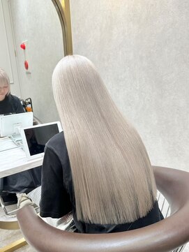 ロール 博多(Role) 似合わせカット/ダブルカラー/ブリーチ/ミルクティーベージュ