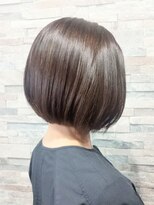 ヴィソップ(V.S.O.P)&nbsp;【クーポン付き】大人女性の長めシャープな前下がりボブ