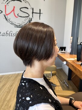 ブッシュ 水広店(BUSH) 大人の艶感ショートボブ