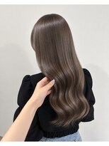 ルトワフクロマチ(Lutowa Fukuromachi)&nbsp;艶グレージュ×大きめウェーブ/袋町/本通