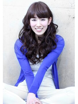 ロゼ 宝塚(Rose) 暗めだけど透明感のアッシュ　スウィートグラマラスウェーブ