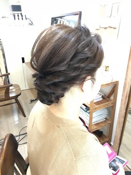 ロカット サロン(Roquat Salon) シンプルクラシックアレンジ【ヘアアレンジ　立川南/立川/袴】