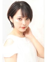 シトロン ブラン(CITRON blanc)&nbsp;厚めバングアッシュブラウン大人可愛い耳掛けショートボブ☆