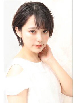 シトロン ブラン(CITRON blanc) 厚めバングアッシュブラウン大人可愛い耳掛けショートボブ☆