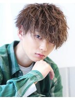 ザ サードヘアー 津田沼 (THE 3rd HAIR) センターパートツイストパーマスパイラル