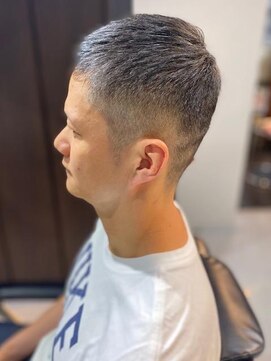 バーバーバー 四谷(BARBER-BAR) 大人の刈り上げスタイル