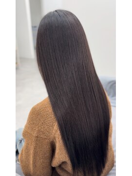 キキ(kiki) オリーブグレージュ_ミディアム_髪質改善ストレート