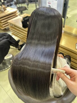 ゼスト 吉祥寺店(ZEST) 吉祥寺/湿気で広がる髪を酸性ストレートでツヤツヤに！
