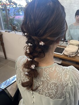 O 結婚式お呼ばれスタイルタイトポニーテールブラウン