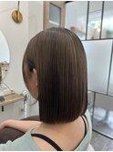 ベージュカラー