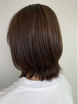 トイロ(toiro*) 伸ばしかけボブ