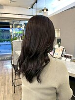 ヴィサージュバスク(VISAGE ba.s.k)&nbsp;ダークブラウンカラーで魅せる上品な巻き髪ロング