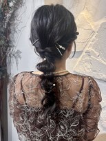トリコ ショップアンドヘアサロン(tricot shop hair salon) キレイめあみおろしのお呼ばれアレンジ
