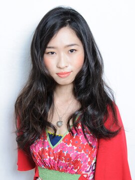 ルーチェ(Luce) ナチュラルウェーブ/抜け感ロング/ウェーブロング/20代30代40代