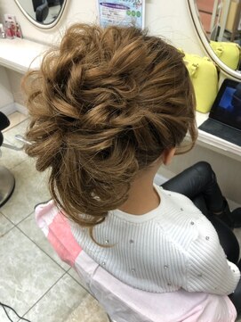 ビューティサロン東京堂 ポニーテール