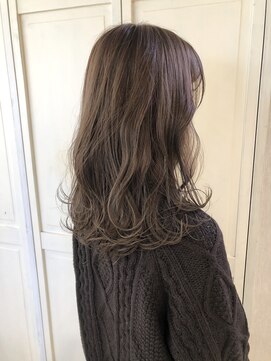 レイア(Leia) モカベージュ