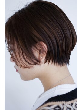 ニーイチイチ(211) 似合わせカットイメチェン/クールショートボブ/ニュアンスカラー