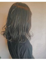 エヌ(n)&nbsp;黒髪×ミディアム