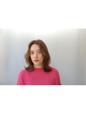 どんなテイストでも大人女性にフィットするヘアを提供。あなたの生活に自然と寄り添うヘアをご提案◎