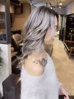 サニー 渋谷(SUNNY)&nbsp;バレイヤージュ、レイヤーカット、ハイライト、グレーベージュ